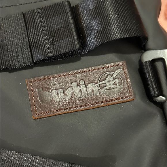 Sleek Black and Blue Skateboard Backpack - Picture 3 of 3